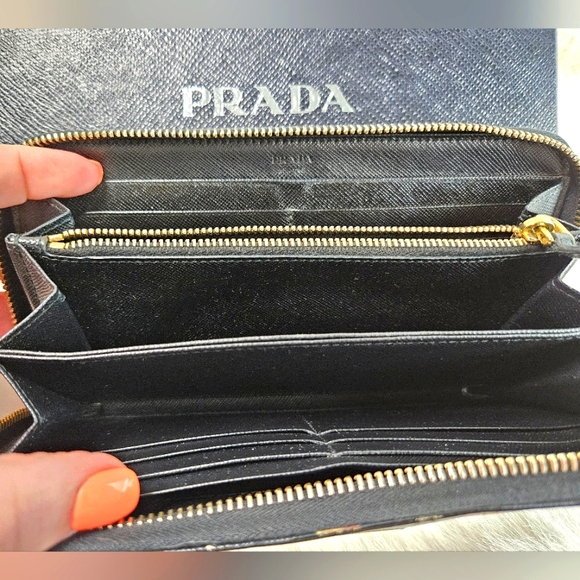 Prada Floral Leather Long Zip Wallet (Full Inclusion) - Picture 7 of 11
